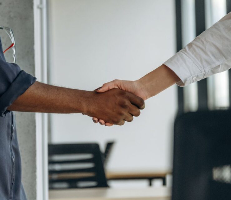 Come funziona il contratto di somministrazione: guida chiara per lavoratori e aziende